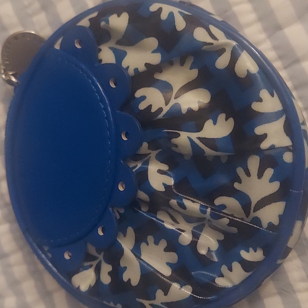 VERA BRADLEY COIN PURSE